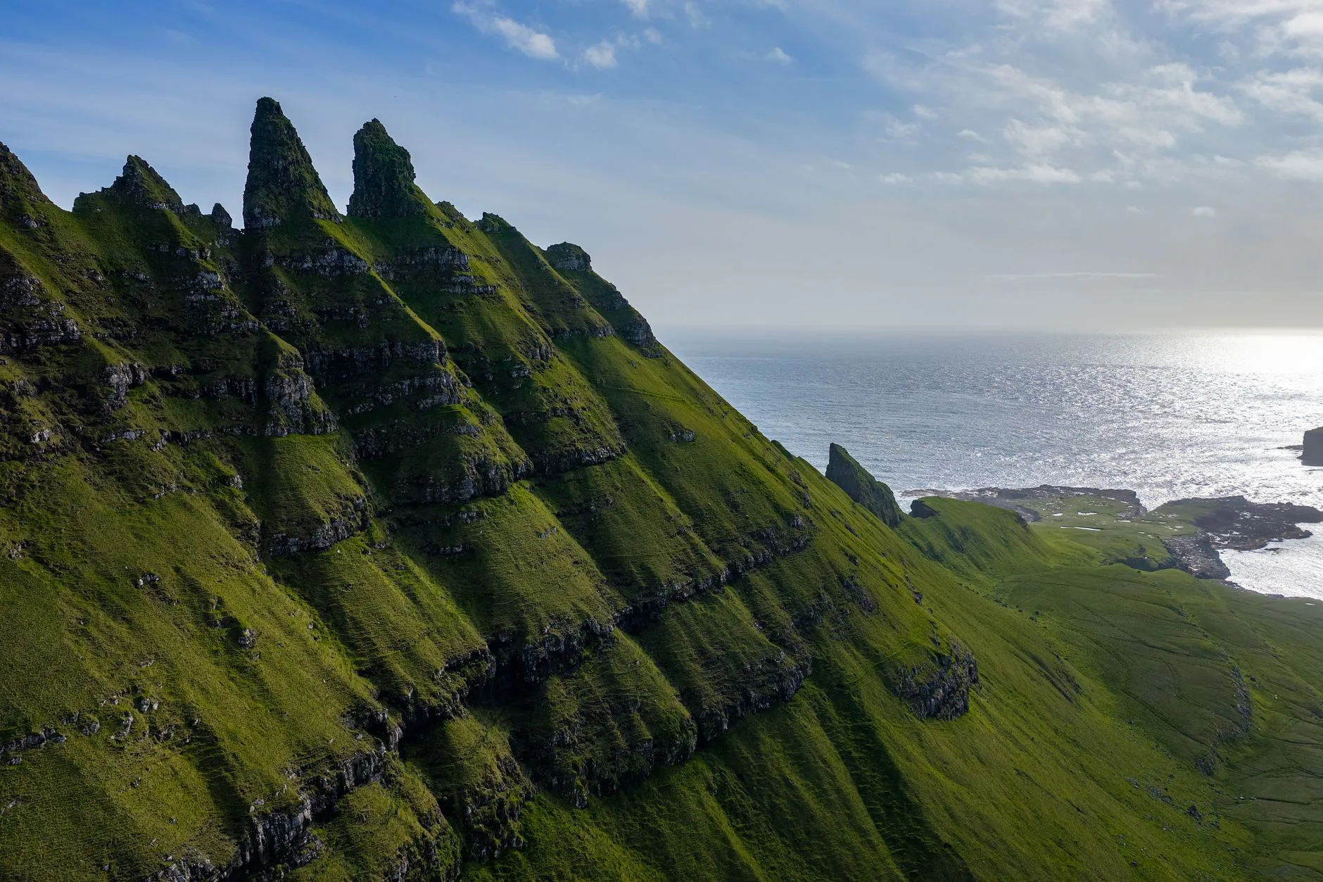 ️ Les falaises de Beinisvørð : le vertige de l'Atlantique